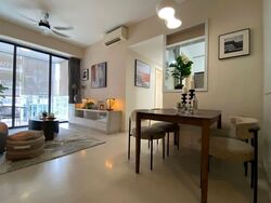 The Luxurie (D19), Condominium #558681071
